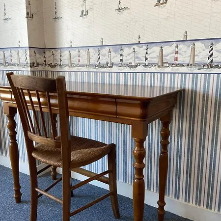 La Brise - 2 Etoiles Face